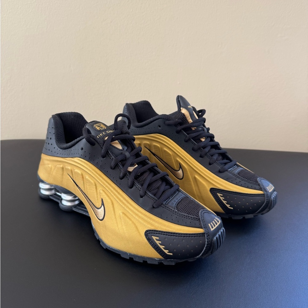 NWOT Nike Shox Black,Gold,& Siver Metallic Sneakers